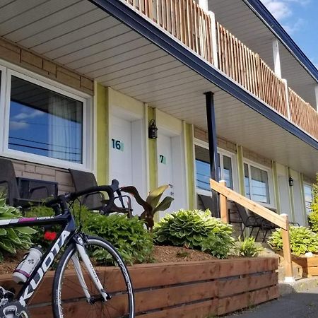 Auberge Happy Logis Lac-Etchemin Esterno foto