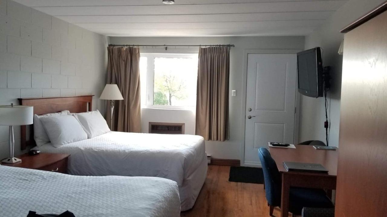 Auberge Happy Logis Lac-Etchemin Esterno foto